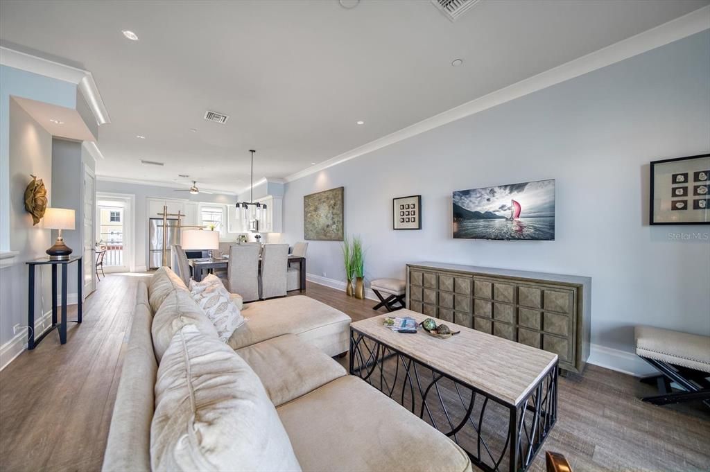 For Sale: $1,899,000 (3 beds, 2 baths, 2551 Square Feet)