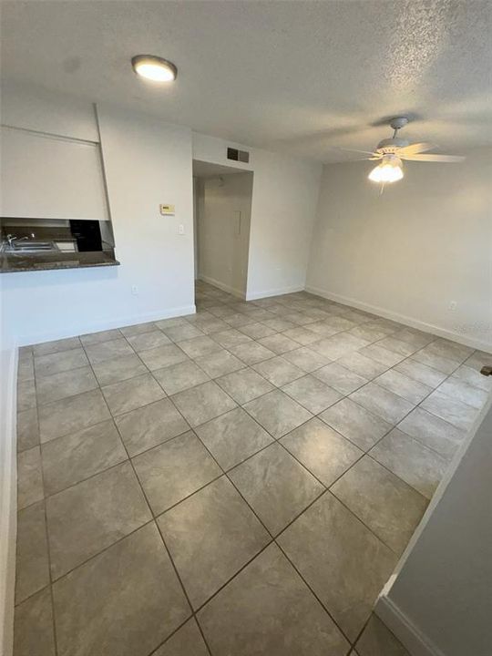 For Rent: $1,199 (1 beds, 1 baths, 629 Square Feet)