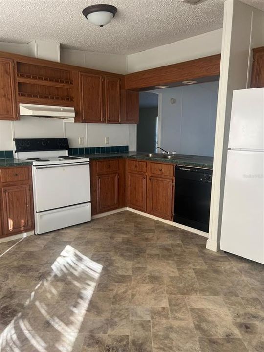 Recently Rented: $1,175 (3 beds, 2 baths, 1152 Square Feet)