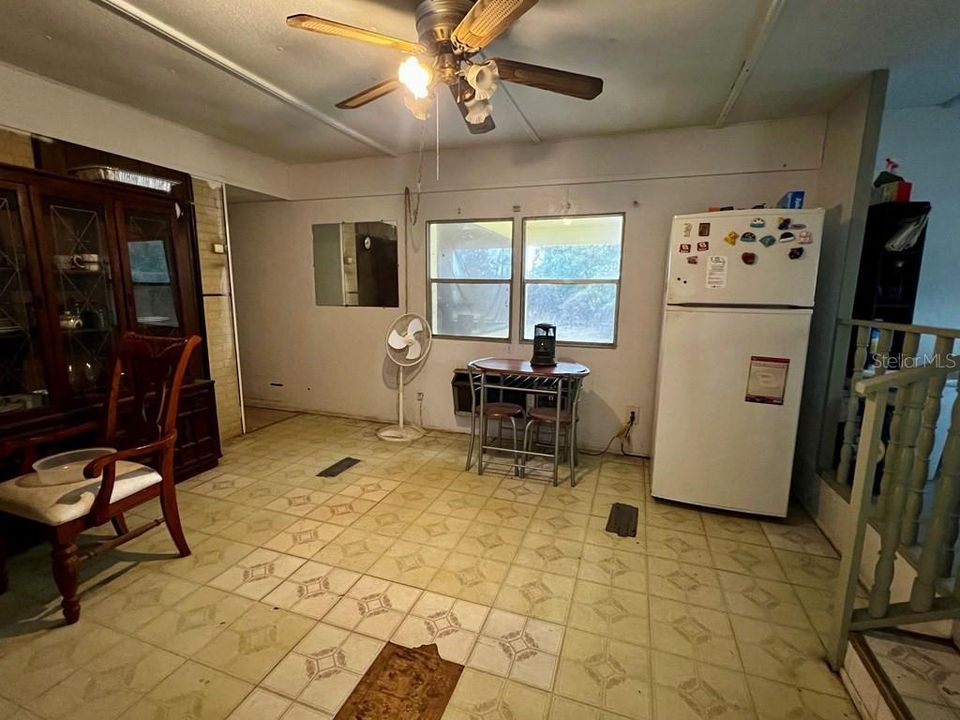 For Sale: $78,000 (3 beds, 2 baths, 1344 Square Feet)