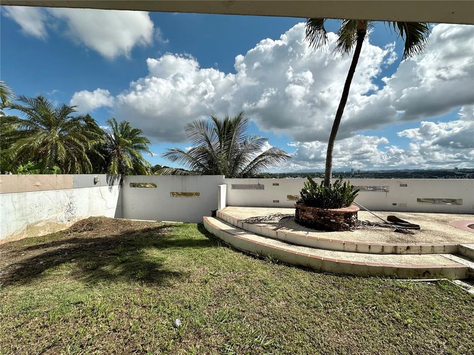 Recently Sold: $980,000 (4 beds, 3 baths, 3240 Square Feet)