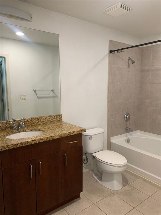For Sale: $262,000 (1 beds, 1 baths, 729 Square Feet)