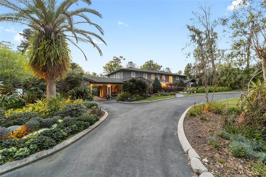 Recently Sold: $1,780,000 (5 beds, 6 baths, 6399 Square Feet)