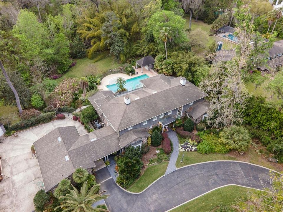 Recently Sold: $1,780,000 (5 beds, 6 baths, 6399 Square Feet)