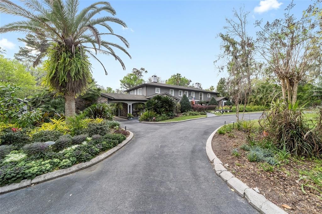 Recently Sold: $1,780,000 (5 beds, 6 baths, 6399 Square Feet)