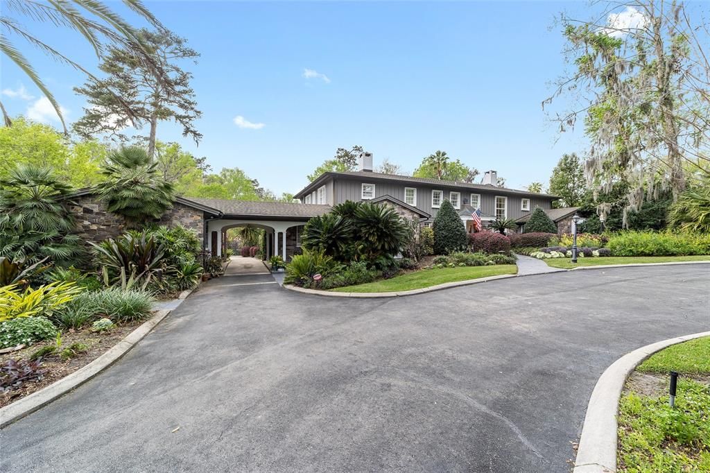 Recently Sold: $1,780,000 (5 beds, 6 baths, 6399 Square Feet)