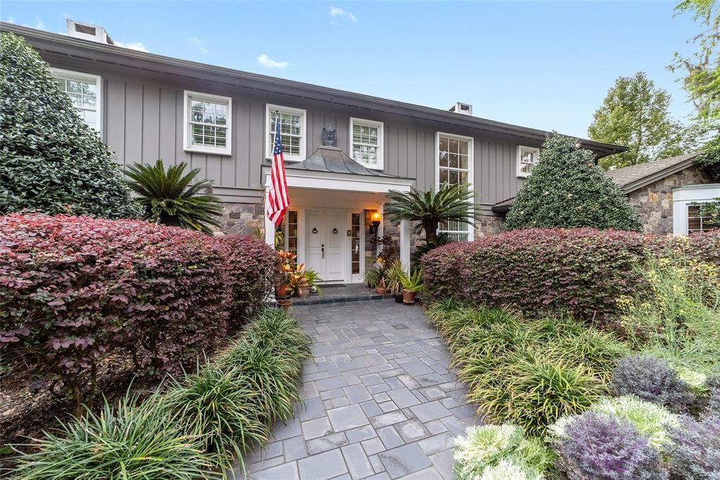 Recently Sold: $1,780,000 (5 beds, 6 baths, 6399 Square Feet)