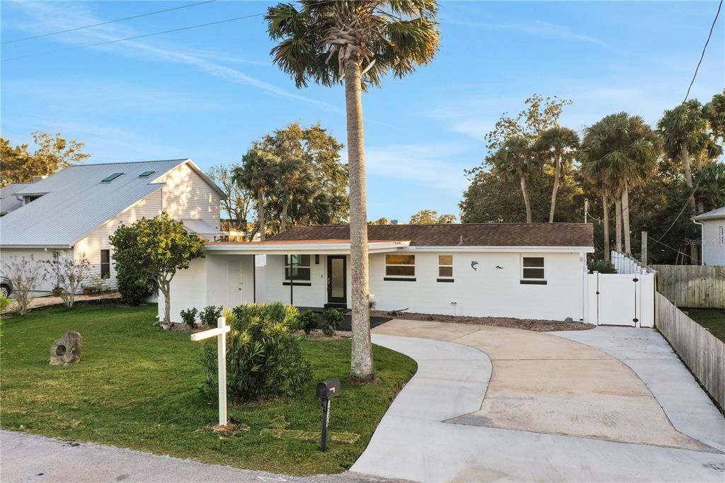 Recently Sold: $435,000 (3 beds, 1 baths, 1124 Square Feet)