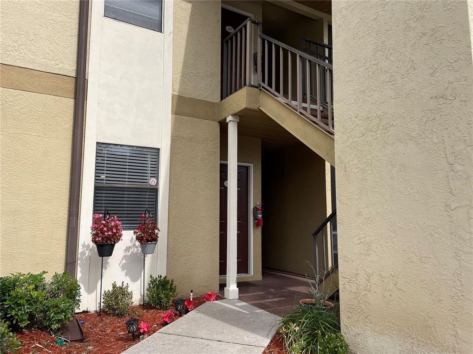 Recently Rented: $1,595 (2 beds, 2 baths, 901 Square Feet)