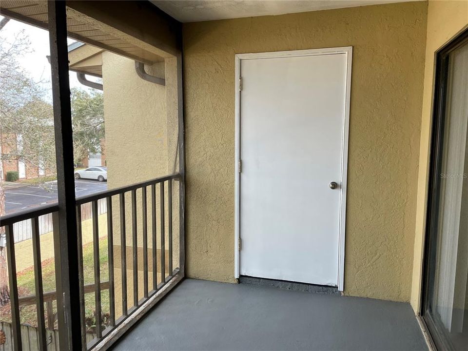 Recently Rented: $1,595 (2 beds, 2 baths, 901 Square Feet)