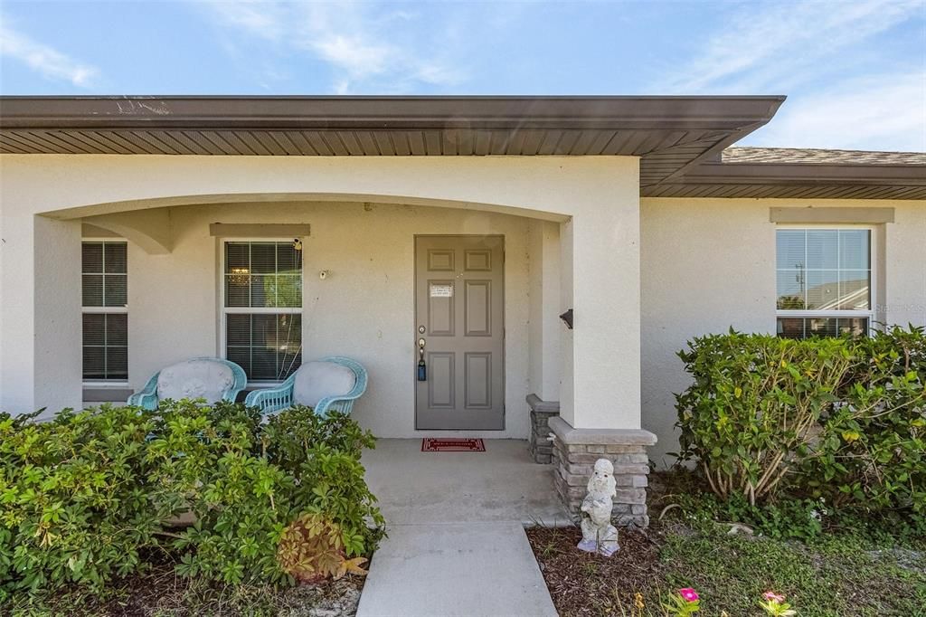 Active With Contract: $355,500 (4 beds, 2 baths, 1830 Square Feet)