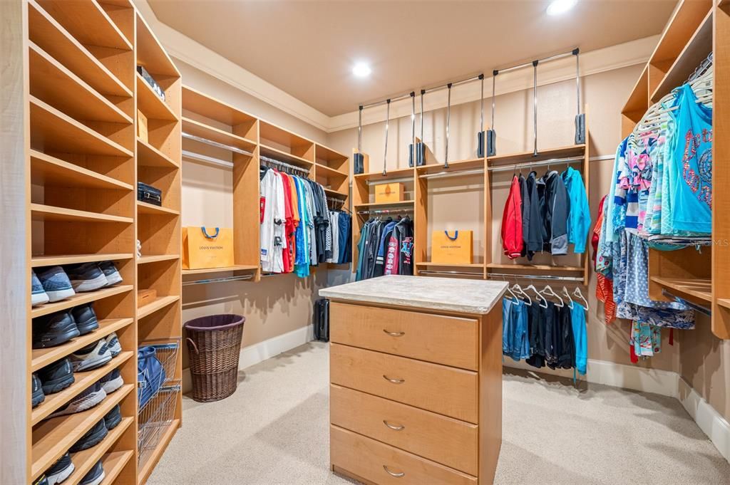 MASTER BEDROOM CLOSET