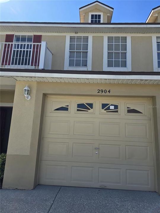 Recently Rented: $1,990 (3 beds, 2 baths, 2013 Square Feet)
