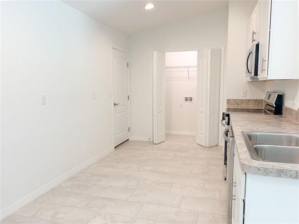 For Sale: $203,900 (3 beds, 2 baths, 1182 Square Feet)