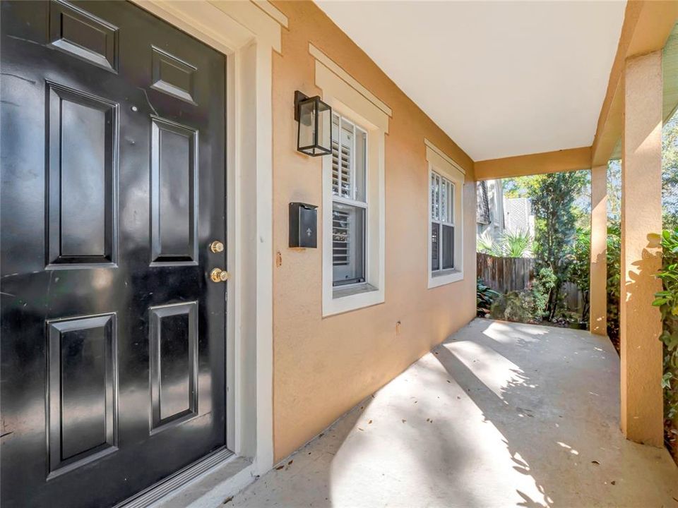 For Sale: $410,000 (3 beds, 3 baths, 1330 Square Feet)