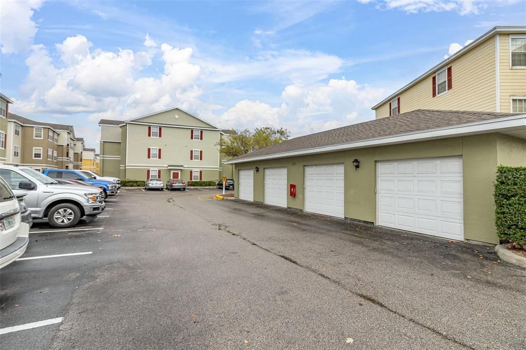Recently Sold: $215,000 (2 beds, 2 baths, 1046 Square Feet)