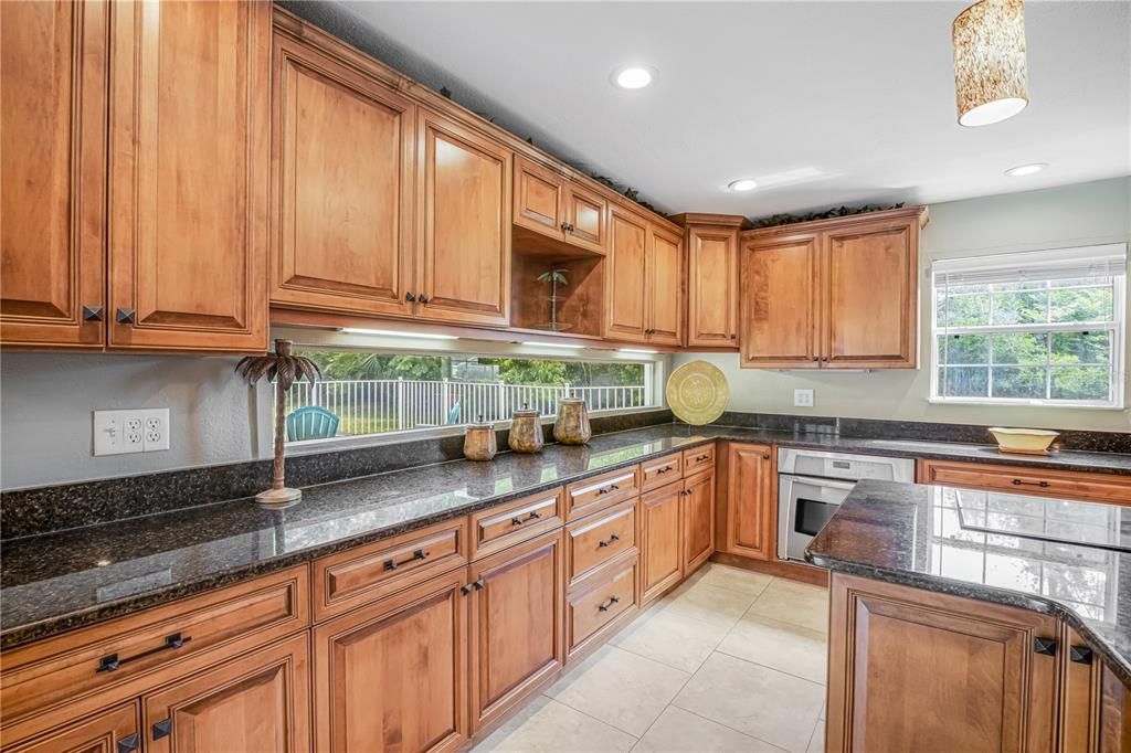Recently Sold: $665,000 (5 beds, 4 baths, 4310 Square Feet)