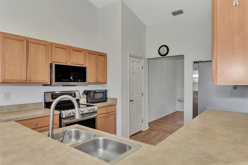 For Sale: $575,000 (4 beds, 2 baths, 2145 Square Feet)