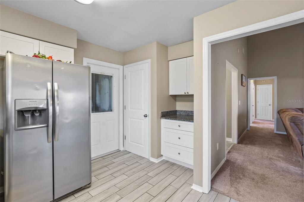 Active With Contract: $269,999 (3 beds, 2 baths, 1181 Square Feet)