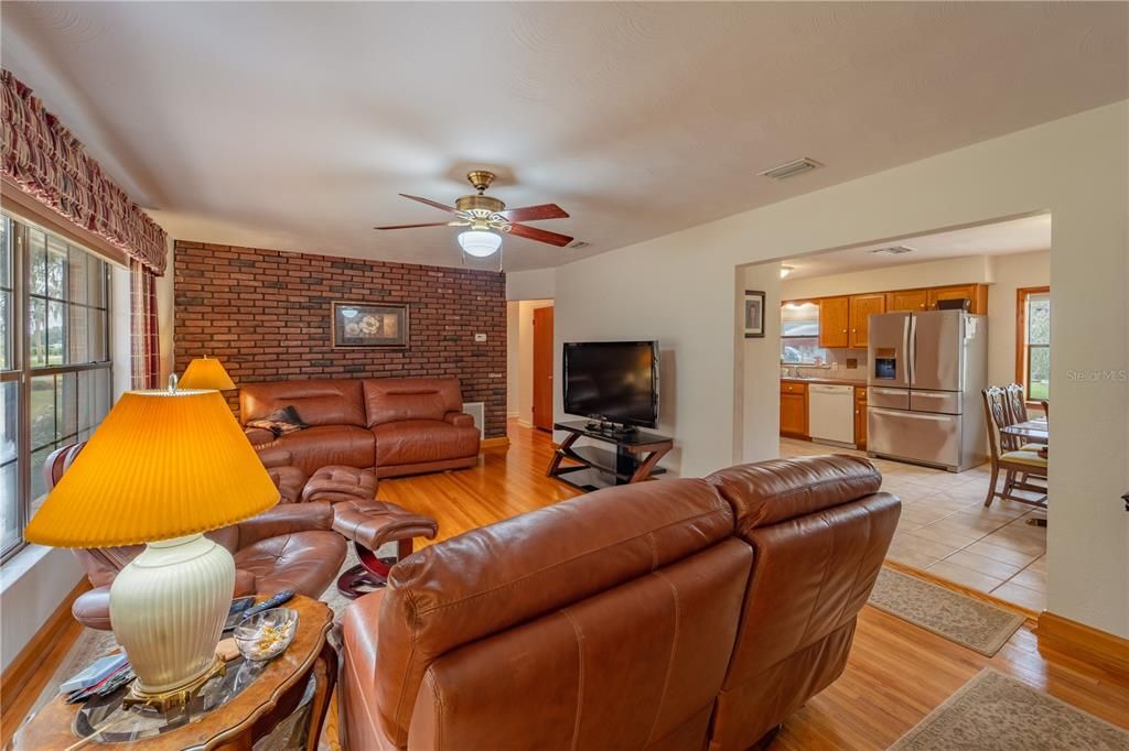 For Sale: $449,900 (3 beds, 2 baths, 2100 Square Feet)