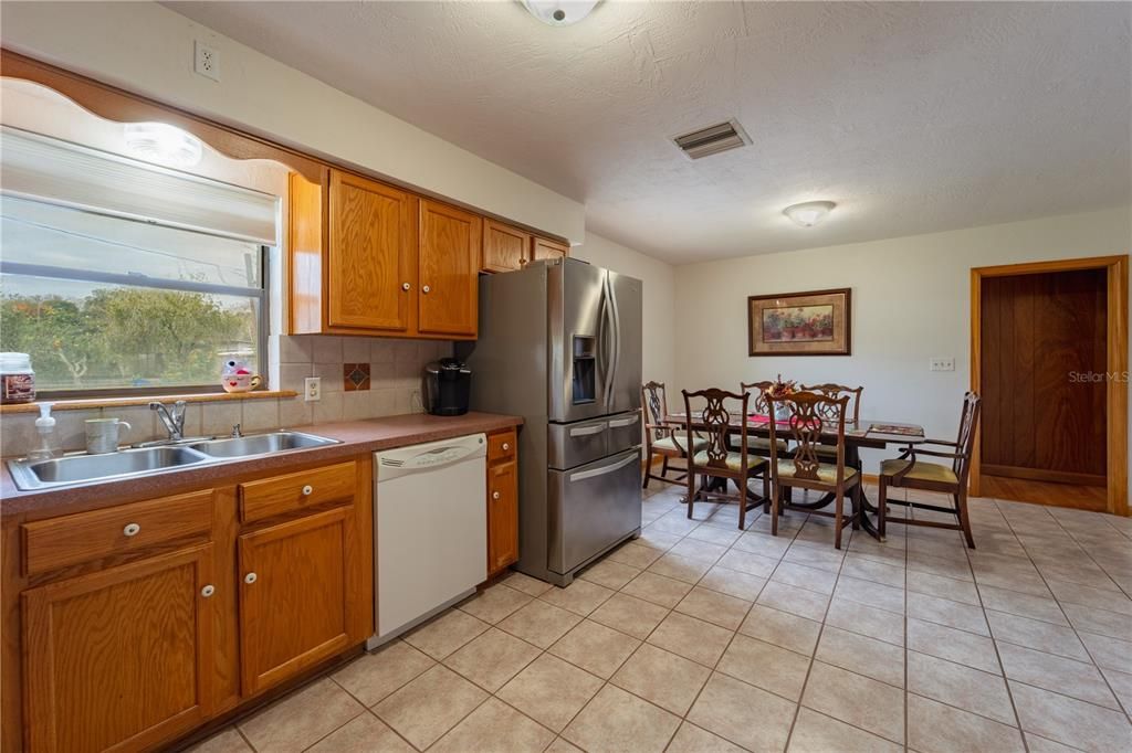 For Sale: $449,900 (3 beds, 2 baths, 2100 Square Feet)