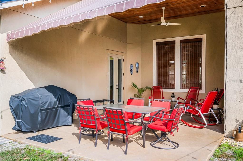 Active With Contract: $650,000 (4 beds, 3 baths, 2843 Square Feet)