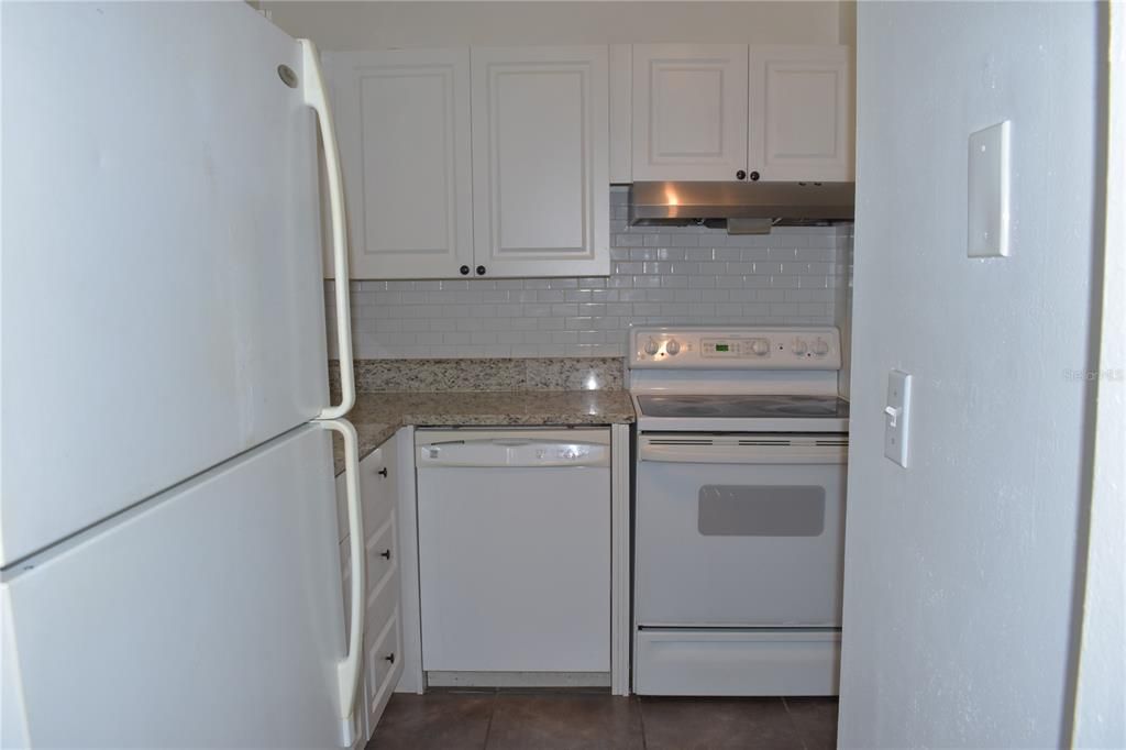 For Rent: $1,250 (1 beds, 1 baths, 720 Square Feet)