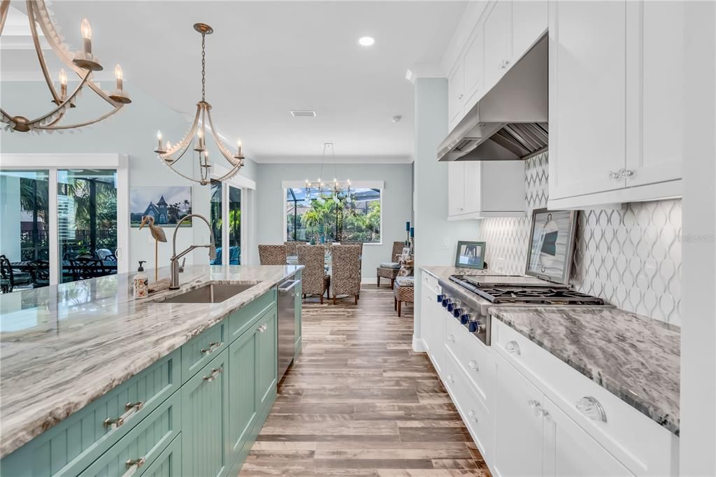 Recently Sold: $2,200,000 (3 beds, 3 baths, 2574 Square Feet)