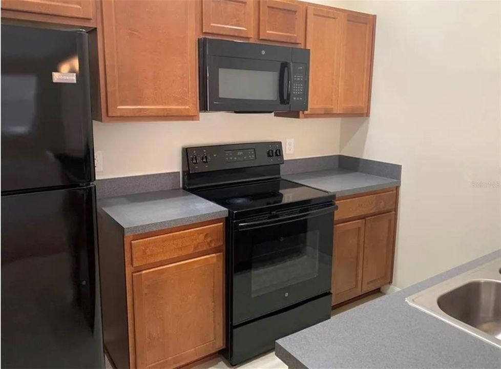 For Sale: $179,000 (2 beds, 2 baths, 1056 Square Feet)