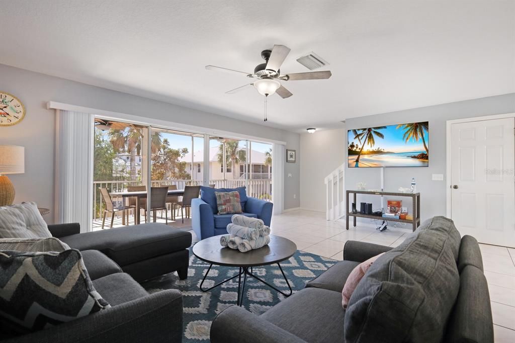 For Sale: $1,895,000 (3 beds, 2 baths, 1612 Square Feet)