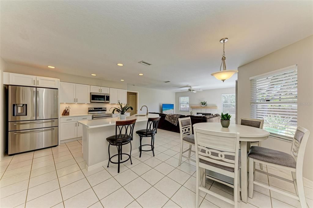 Recently Sold: $585,000 (3 beds, 2 baths, 2049 Square Feet)