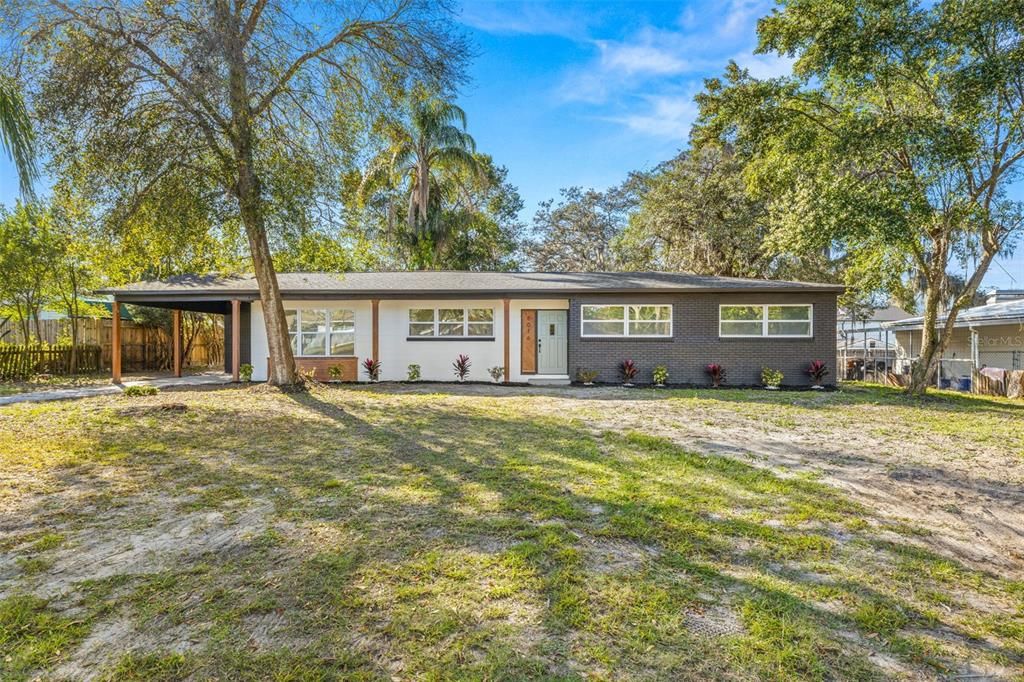 Recently Sold: $404,000 (3 beds, 2 baths, 1558 Square Feet)