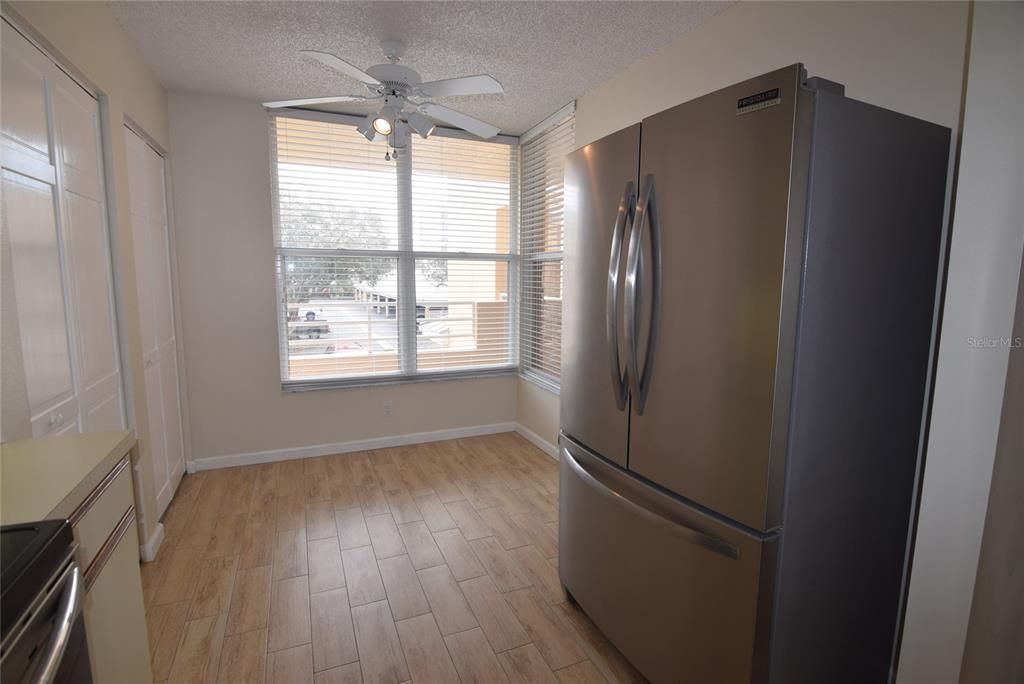 Recently Sold: $226,900 (1 beds, 2 baths, 995 Square Feet)