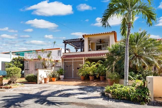 En Venta: $659,900 (3 camas, 1 baños, 1300 Pies cuadrados)