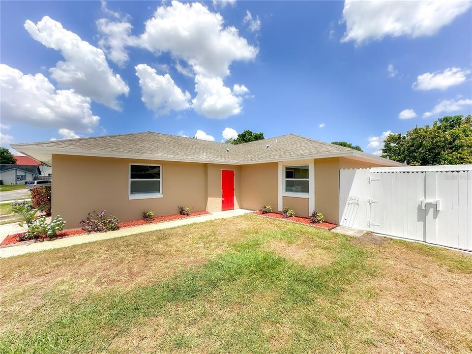Recently Sold: $315,000 (3 beds, 2 baths, 1144 Square Feet)
