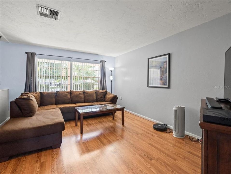 Recently Sold: $245,000 (2 beds, 2 baths, 1604 Square Feet)