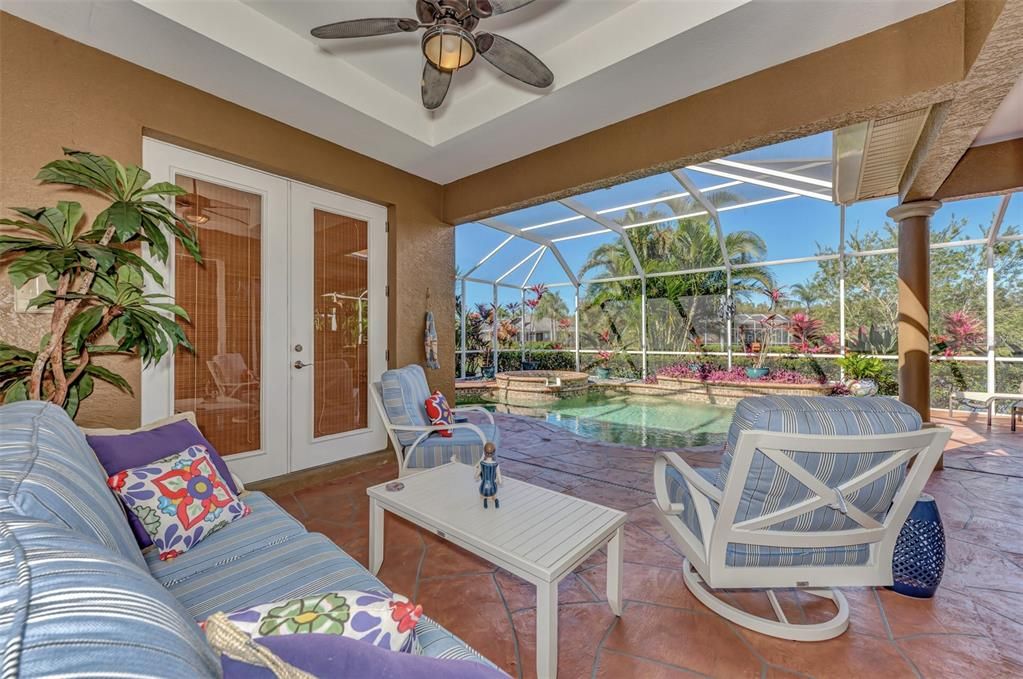 Recently Sold: $875,000 (4 beds, 3 baths, 3176 Square Feet)