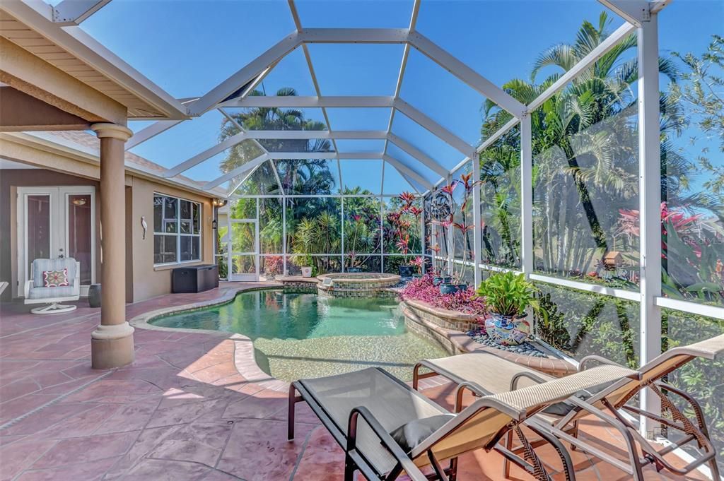 Recently Sold: $875,000 (4 beds, 3 baths, 3176 Square Feet)