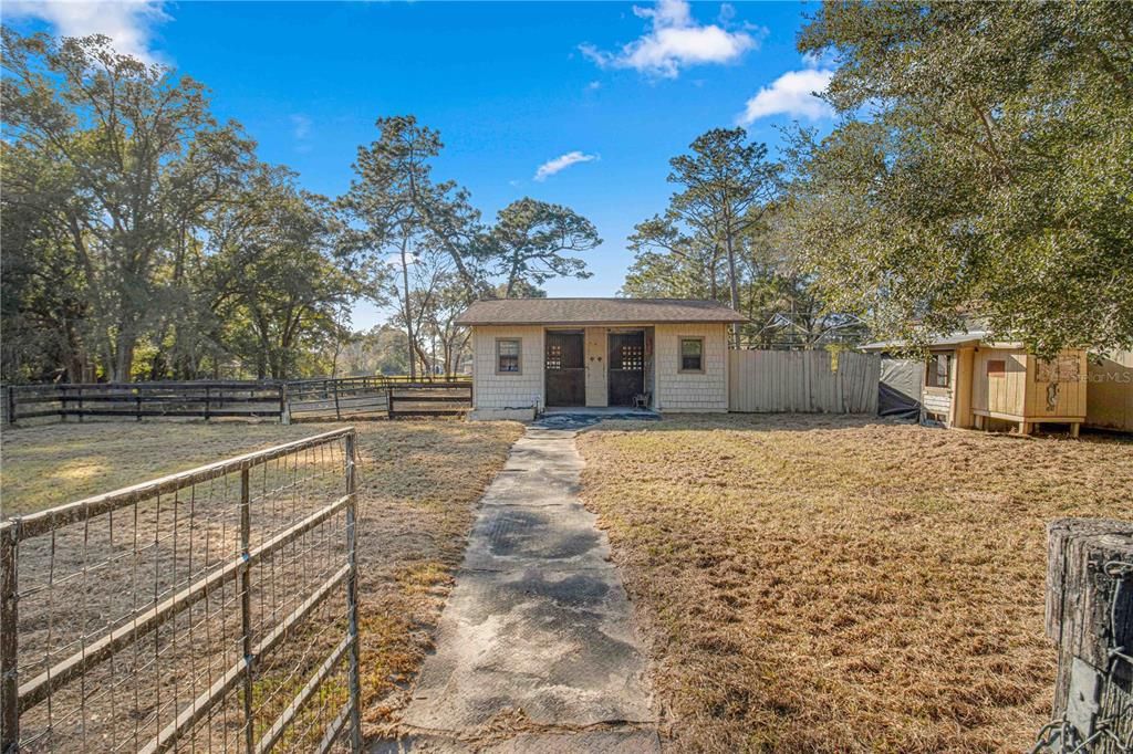 Active With Contract: $485,000 (3 beds, 2 baths, 2564 Square Feet)