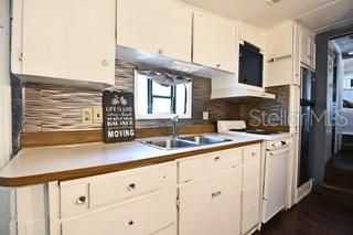 For Sale: $54,900 (1 beds, 1 baths, 261 Square Feet)