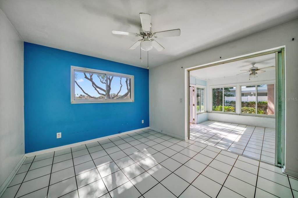 Recently Sold: $899,000 (2 beds, 2 baths, 1139 Square Feet)
