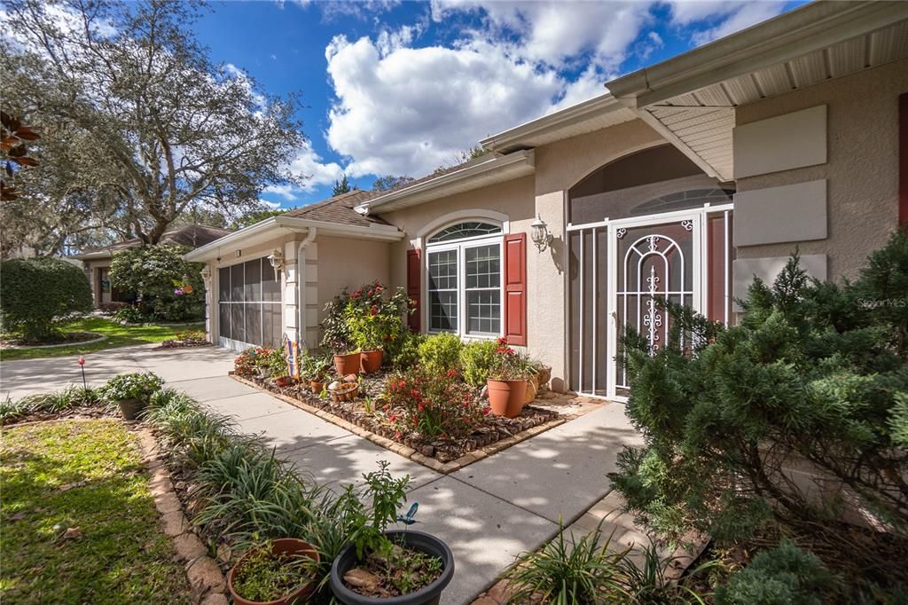 Active With Contract: $400,000 (4 beds, 3 baths, 3049 Square Feet)