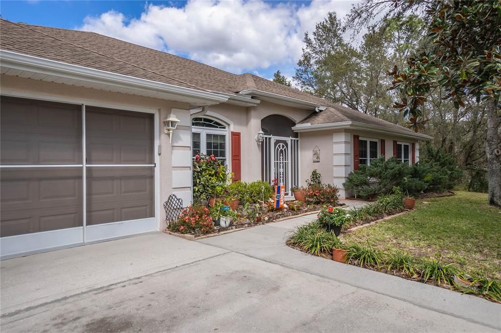 Active With Contract: $400,000 (4 beds, 3 baths, 3049 Square Feet)