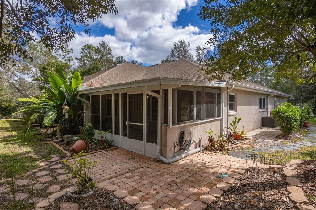 Active With Contract: $400,000 (4 beds, 3 baths, 3049 Square Feet)