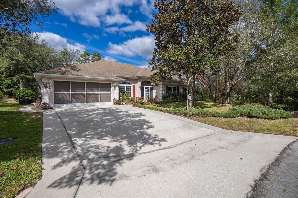 Recently Sold: $400,000 (4 beds, 3 baths, 3049 Square Feet)