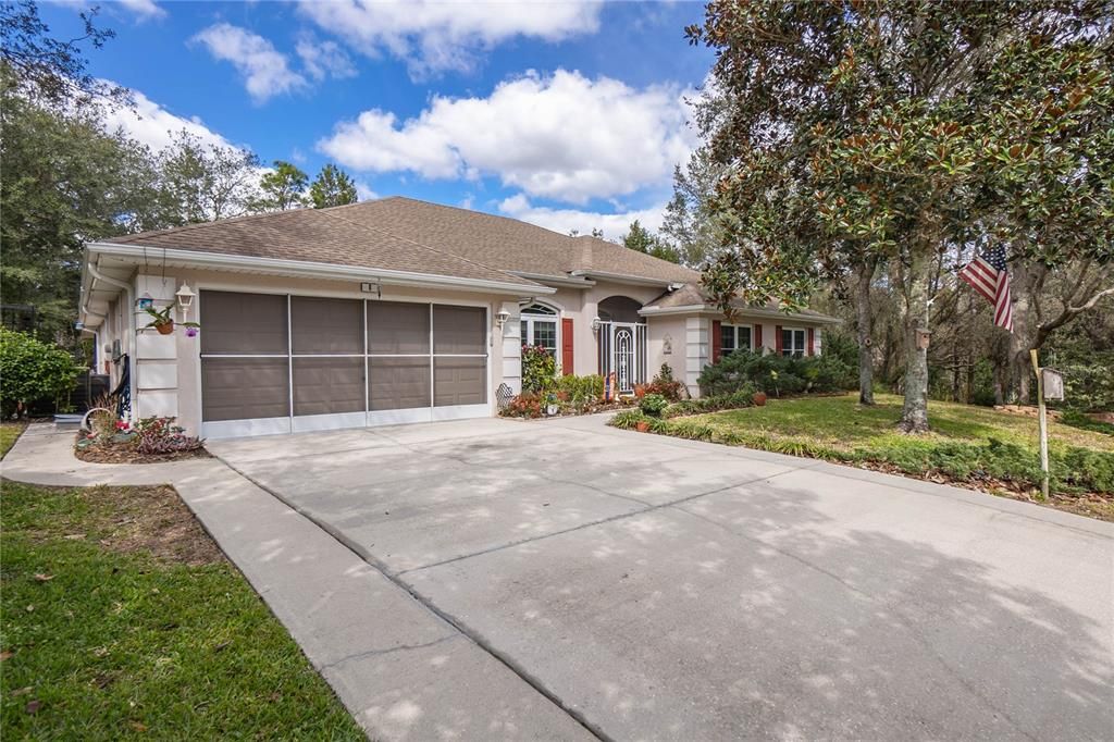 Recently Sold: $400,000 (4 beds, 3 baths, 3049 Square Feet)