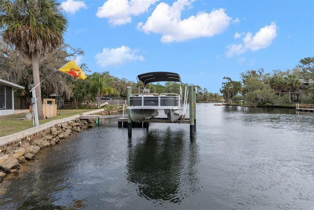 For Sale: $1,100,000 (3 beds, 3 baths, 1244 Square Feet)