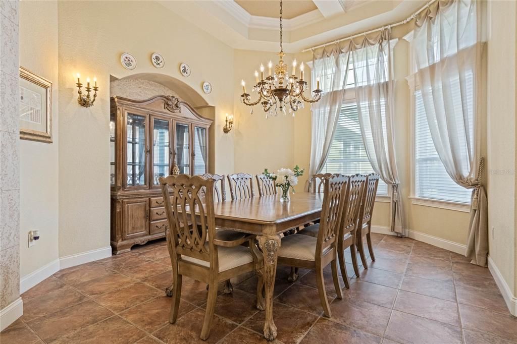 Genersouly Sized Dining Room