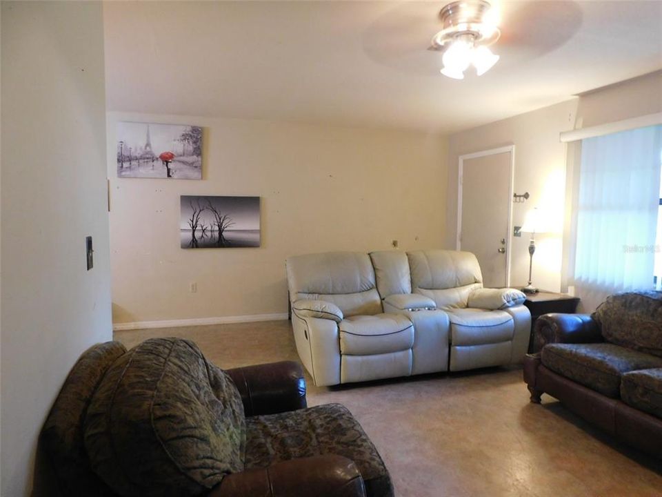 For Sale: $229,000 (3 beds, 2 baths, 1222 Square Feet)