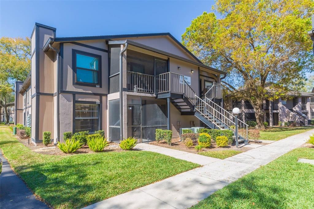 Recently Sold: $189,900 (2 beds, 2 baths, 912 Square Feet)